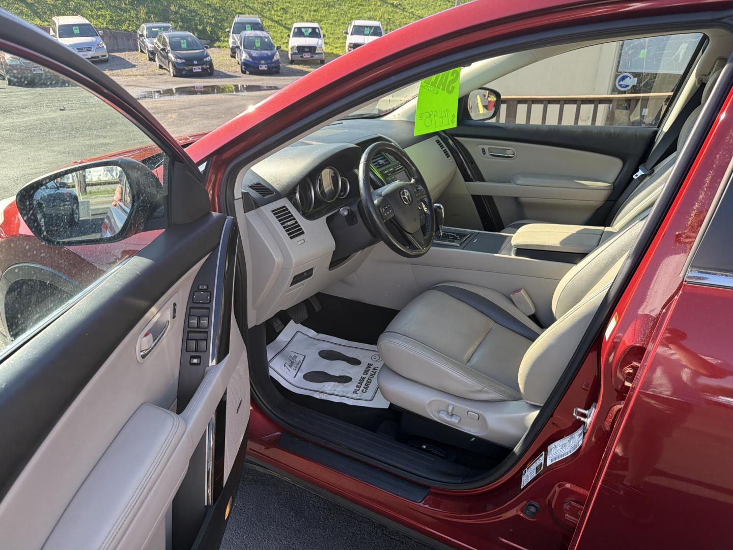 2011 red Mazda CX-9 Touring AWD (JM3TB3CV4B0) with an 3.7L V6 DOHC 24V engine, 6-Speed Automatic transmission, located at 5700 Curlew Drive, Norfolk, VA, 23502, (757) 455-6330, 36.841885, -76.209412 - Photo#5