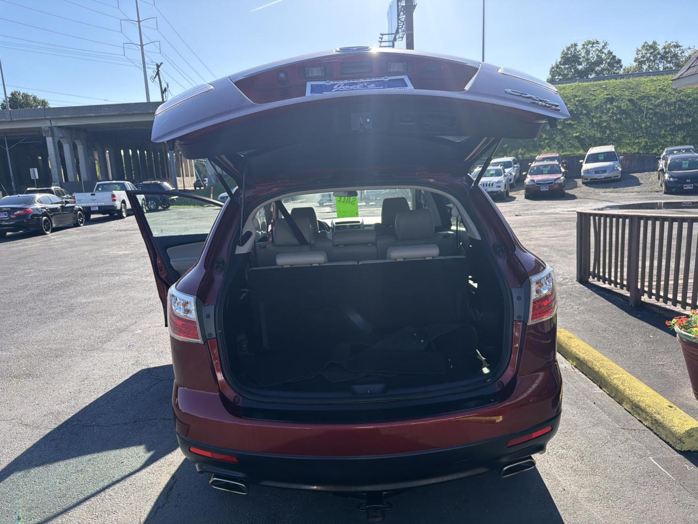2011 red Mazda CX-9 Touring AWD (JM3TB3CV4B0) with an 3.7L V6 DOHC 24V engine, 6-Speed Automatic transmission, located at 5700 Curlew Drive, Norfolk, VA, 23502, (757) 455-6330, 36.841885, -76.209412 - Photo#10