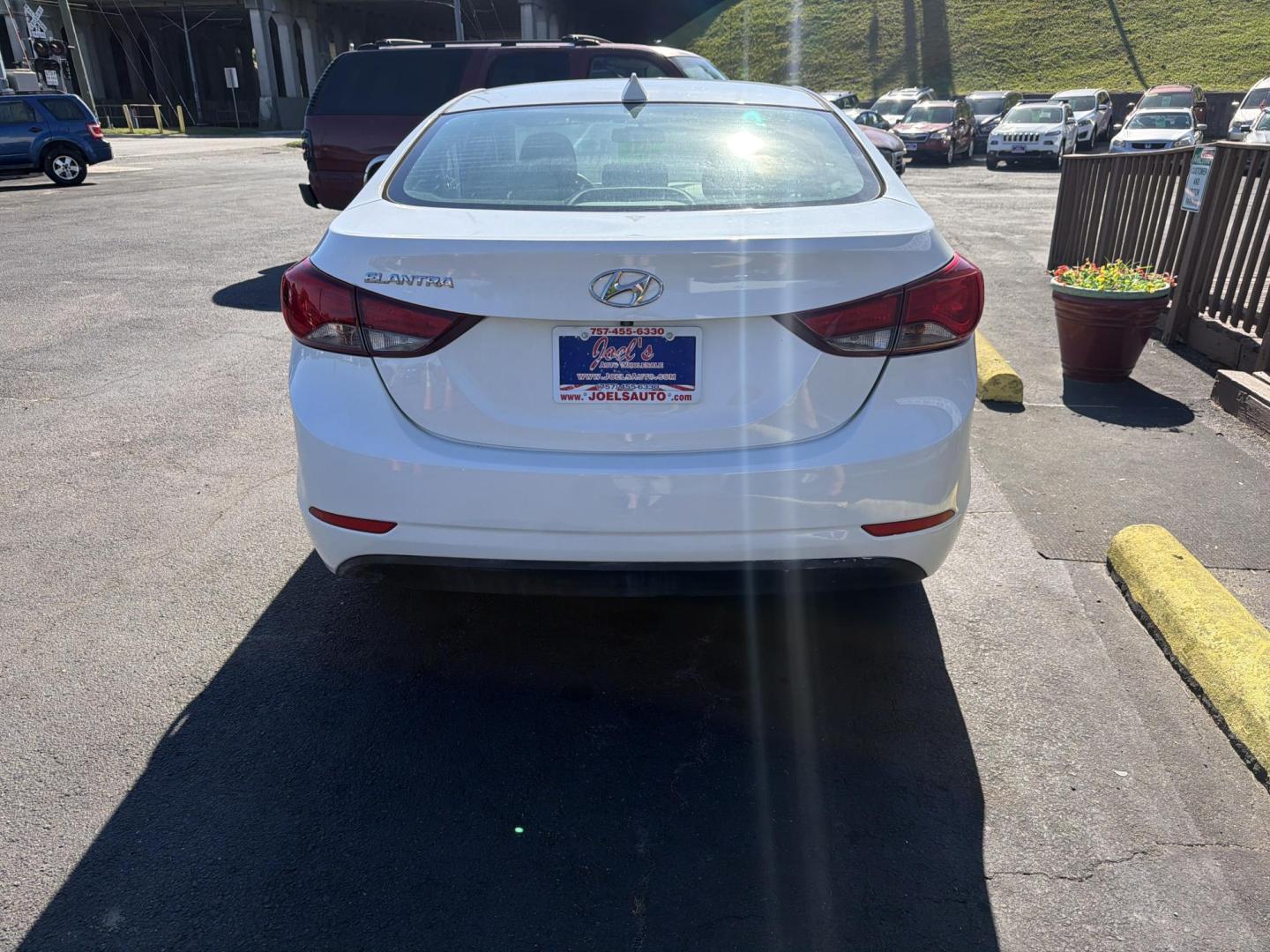 2016 WHITE Hyundai Elantra Limited (5NPDH4AE5GH) with an 1.8L L4 DOHC 16V engine, 6-Speed Automatic transmission, located at 5700 Curlew Drive, Norfolk, VA, 23502, (757) 455-6330, 36.841885, -76.209412 - Photo#2