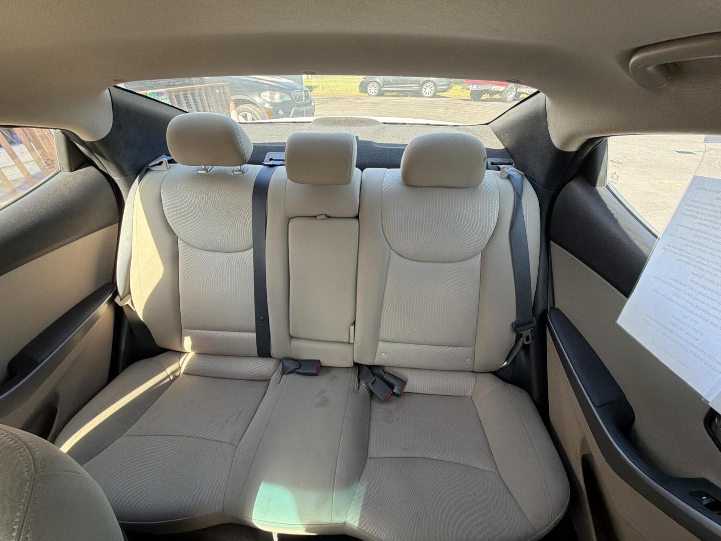 2016 WHITE Hyundai Elantra Limited (5NPDH4AE5GH) with an 1.8L L4 DOHC 16V engine, 6-Speed Automatic transmission, located at 5700 Curlew Drive, Norfolk, VA, 23502, (757) 455-6330, 36.841885, -76.209412 - Photo#6