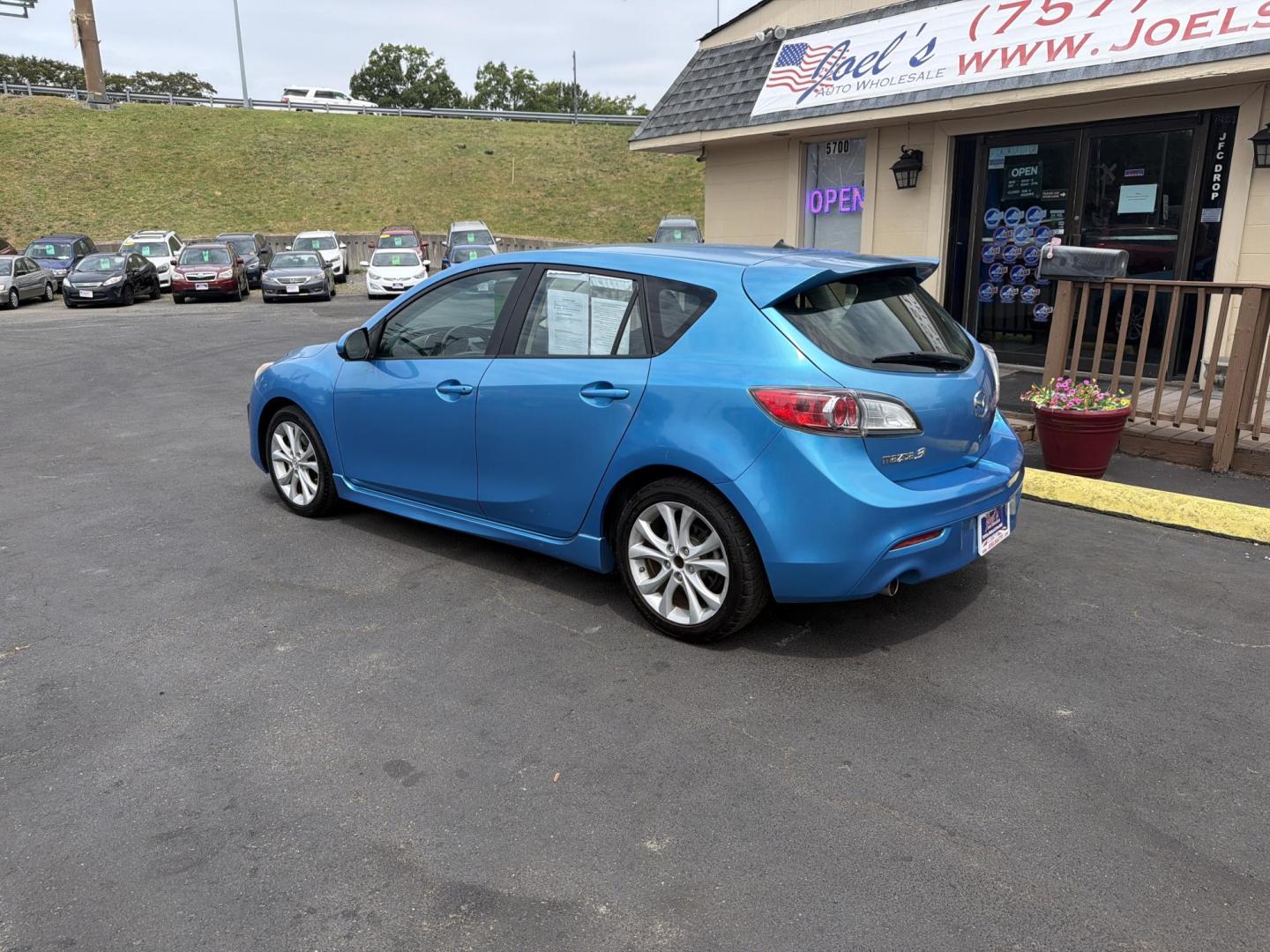 2011 Blue Mazda MAZDA3 s Sport 5-Door (JM1BL1K59B1) with an 2.5L L4 DOHC 16V engine, 5-Speed Automatic transmission, located at 5700 Curlew Drive, Norfolk, VA, 23502, (757) 455-6330, 36.841885, -76.209412 - Photo#1