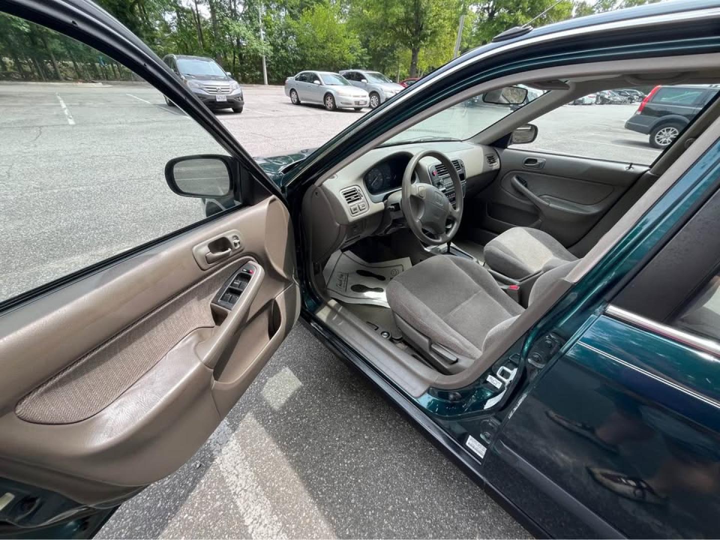 1998 Green /Tan Honda Civic LX sedan (2HGEJ6670WH) with an 1.6L L4 SOHC 16V engine, 4-Speed Automatic Overdrive transmission, located at 5700 Curlew Drive, Norfolk, VA, 23502, (757) 455-6330, 36.841885, -76.209412 - CASH DEAL NO IN HOUSE FINANCING -1998 Honda Civic Sedan -98k miles -Automatic transmission -Great condition with the exception of some missing clear coat -Ready for a new owner! -Virginia dealer $250 PROCESSING FEE INCLUDED IN PRICE - Photo#16