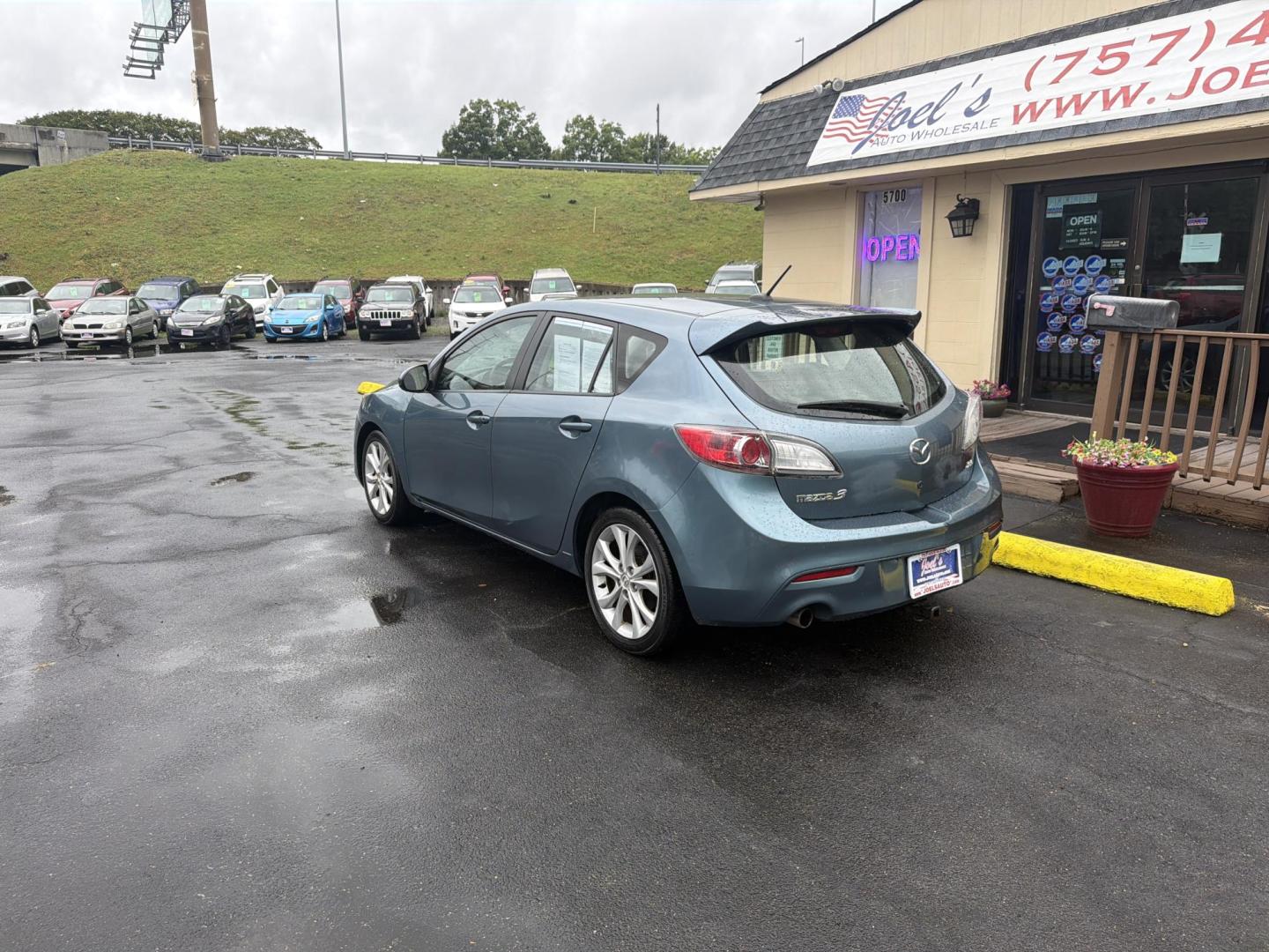2010 Blue Mazda MAZDA3 s Grand Touring (JM1BL1H56A1) with an 2.5L L4 DOHC 16V engine, 5-Speed Automatic transmission, located at 5700 Curlew Drive, Norfolk, VA, 23502, (757) 455-6330, 36.841885, -76.209412 - Photo#1