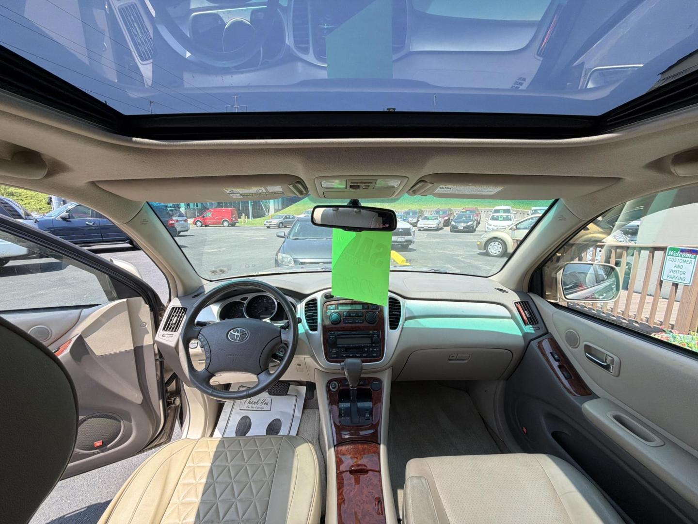 2007 Gold Toyota Highlander Limited V6 4WD (JTEEP21A770) with an 3.3L V6 DOHC 24V engine, 5-Speed Automatic Overdrive transmission, located at 5700 Curlew Drive, Norfolk, VA, 23502, (757) 455-6330, 36.841885, -76.209412- Photo#6