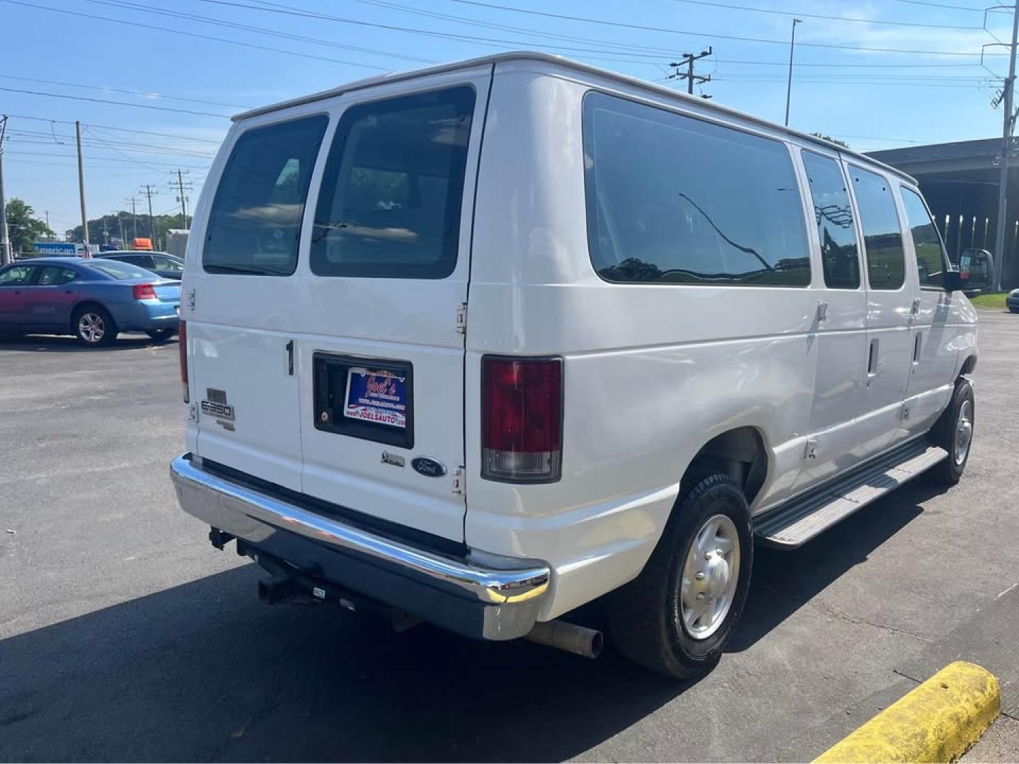 2012 WHITE /Gray Ford E-Series Wagon E-350 XL Super Duty (1FBNE3BL7CD) with an 5.4L V8 SOHC 16V FFV engine, located at 5700 Curlew Drive, Norfolk, VA, 23502, (757) 455-6330, 36.841885, -76.209412 - CASH DEAL NO IN HOUSE FINANCING -2012 Ford E350 Passenger Van -12 Passengers! -New state inspection -Fresh oil change! -Ready for a new home -Virginia dealer $250 processing fee INCLUDED IN PRICE- Photo#5