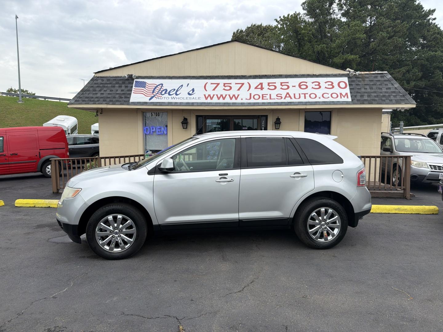 2010 Silver Ford Edge SEL FWD (2FMDK3JC4AB) with an 3.5L V6 DOHC 24V engine, 6A transmission, located at 5700 Curlew Drive, Norfolk, VA, 23502, (757) 455-6330, 36.841885, -76.209412- Photo#0