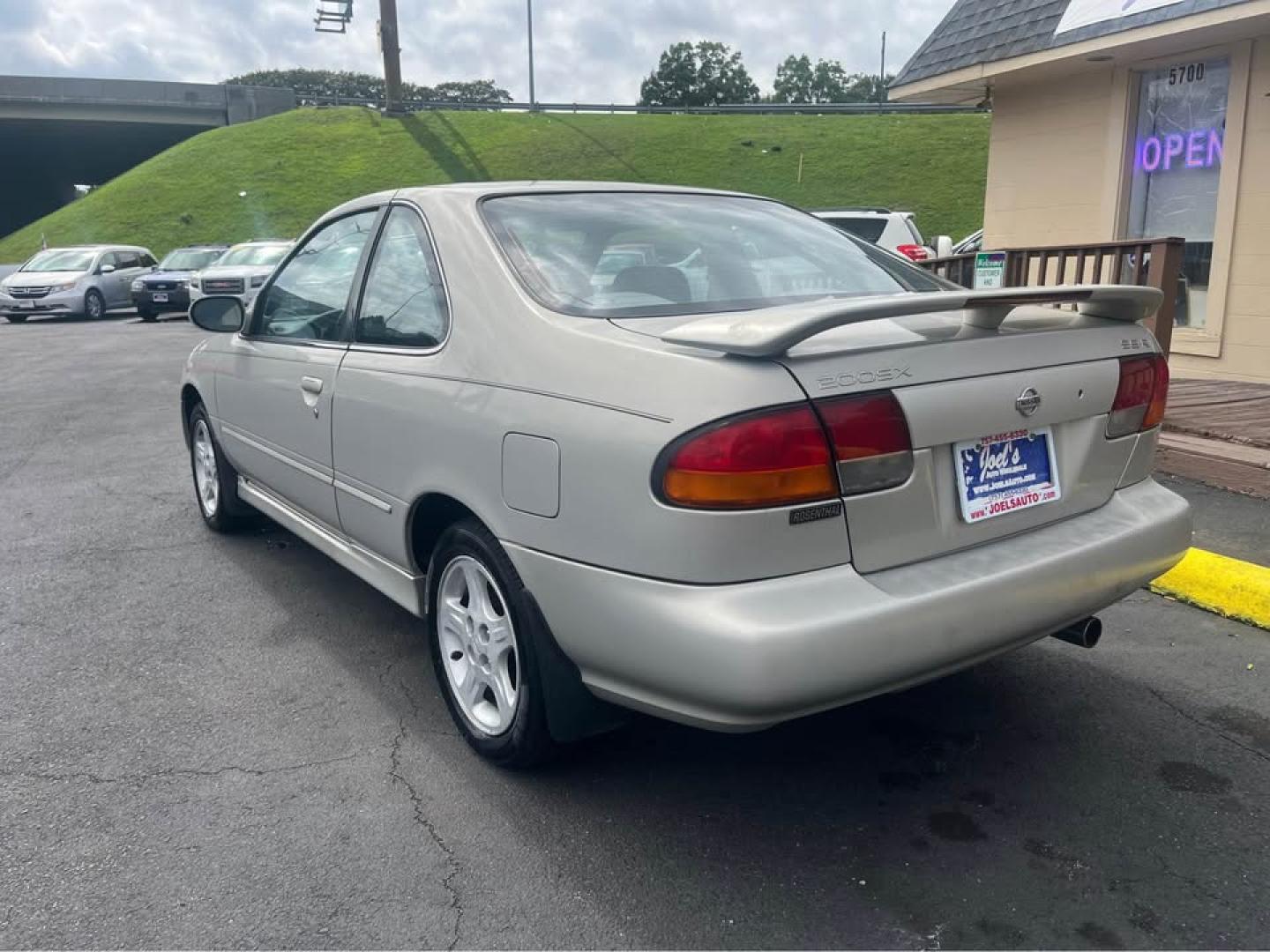 1997 Gray /Black Nissan 200SX SE-R (1N4BB42D5VC) with an 2.0L L4 DOHC 16V engine, Manual transmission, located at 5700 Curlew Drive, Norfolk, VA, 23502, (757) 455-6330, 36.841885, -76.209412 - CASH DEAL NO IN HOUSE FINANCING AVAILABLE -1997 Nissan 200SX SE-R -90k original miles -5 speed manual transmission -New state inspection -No issues -Ready for a new owner -Virginia dealer $250 processing fee INCLUDED IN PRICE- Photo#4