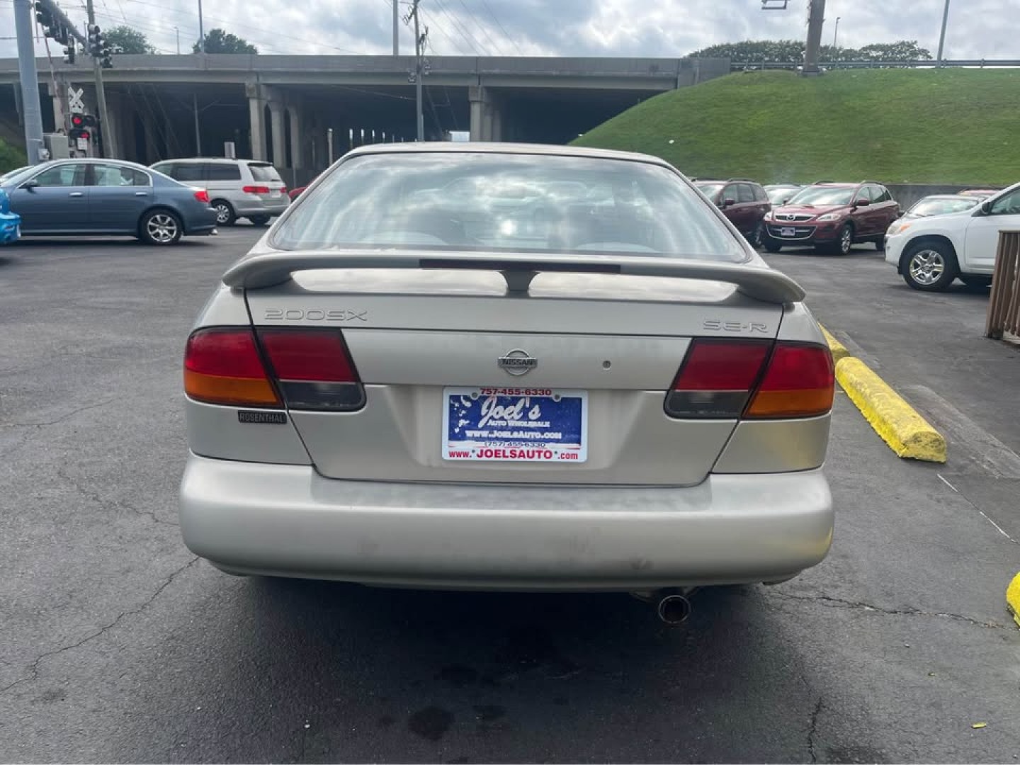 1997 Gray /Black Nissan 200SX SE-R (1N4BB42D5VC) with an 2.0L L4 DOHC 16V engine, Manual transmission, located at 5700 Curlew Drive, Norfolk, VA, 23502, (757) 455-6330, 36.841885, -76.209412 - CASH DEAL NO IN HOUSE FINANCING AVAILABLE -1997 Nissan 200SX SE-R -90k original miles -5 speed manual transmission -New state inspection -No issues -Ready for a new owner -Virginia dealer $250 processing fee INCLUDED IN PRICE- Photo#7