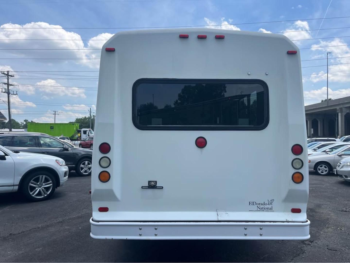 2005 WHITE /Gray Ford Econoline E-450 (1FDXE45S35H) with an 6.8L V10 SOHC 20V engine, Automatic transmission, located at 5700 Curlew Drive, Norfolk, VA, 23502, (757) 455-6330, 36.841885, -76.209412 - CASH DEAL NO IN HOUSE FINANCING -2005 Ford E450 15 Passenger Bus -23k original miles -New state inspection -New batteries -Leaks some water inside from the roof emergency exit -Ready for a new home -Virginia dealer $250 processing fee- Photo#7