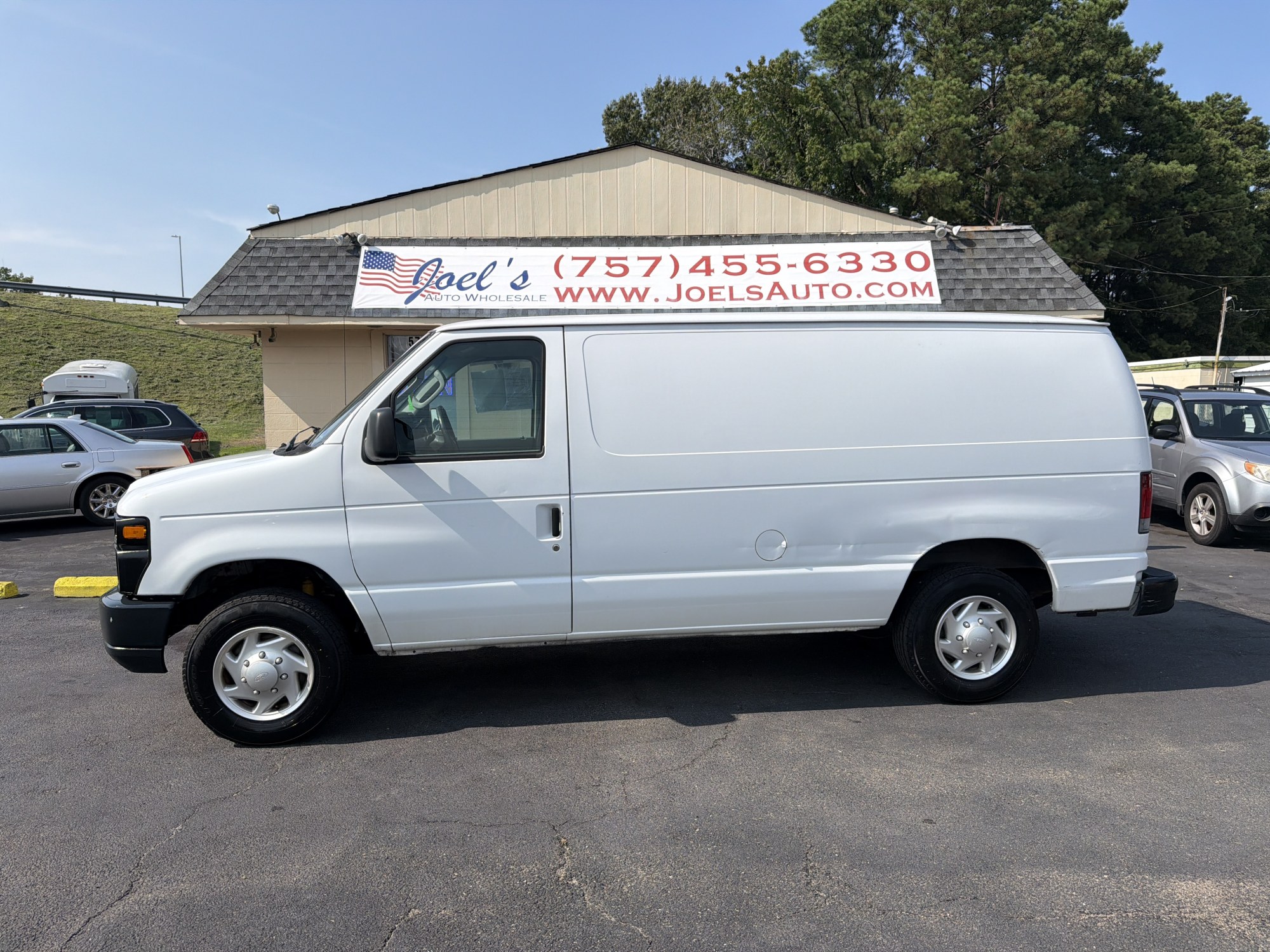 photo of 2011 Ford E-Series Van E-150