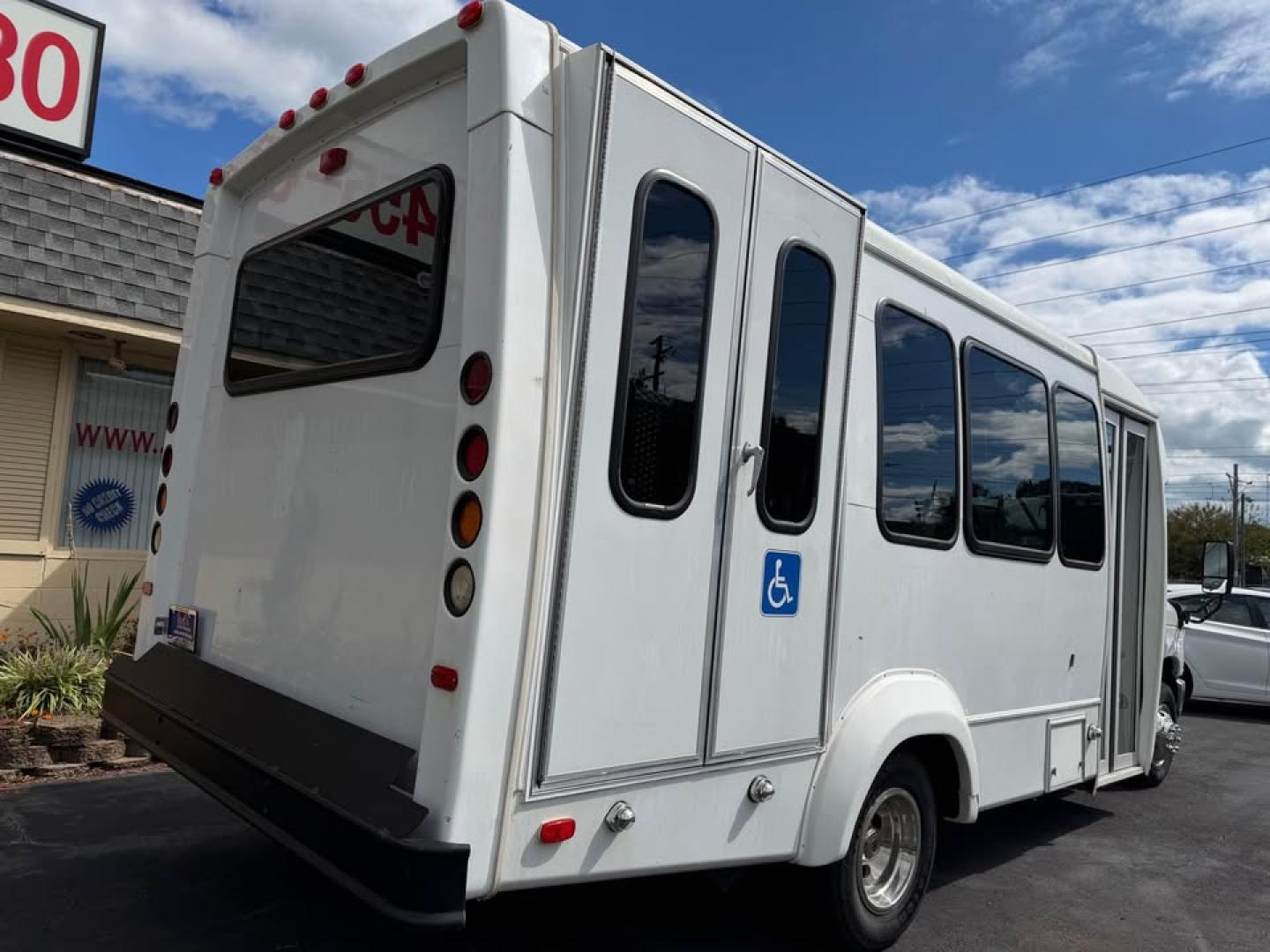 2012 WHITE /Gray Ford Econoline E350 (1FDEE3FS8CD) with an 6.8L V10 SOHC 20V engine, Automatic transmission, located at 5700 Curlew Drive, Norfolk, VA, 23502, (757) 455-6330, 36.841885, -76.209412 - CASH DEAL NO IN HOUSE FINANCING -2012 Ford Econoline E350 Cutaway Bus -20K original miles -Wheel chair lift -12 Passengers, 1 Driver+ Space for wheel chair, No cdl required -Excellent condition everything works as should -V10 Gas -Virginia Dealer $250 Processing Fee INCLUDED IN PRICE- Photo#6