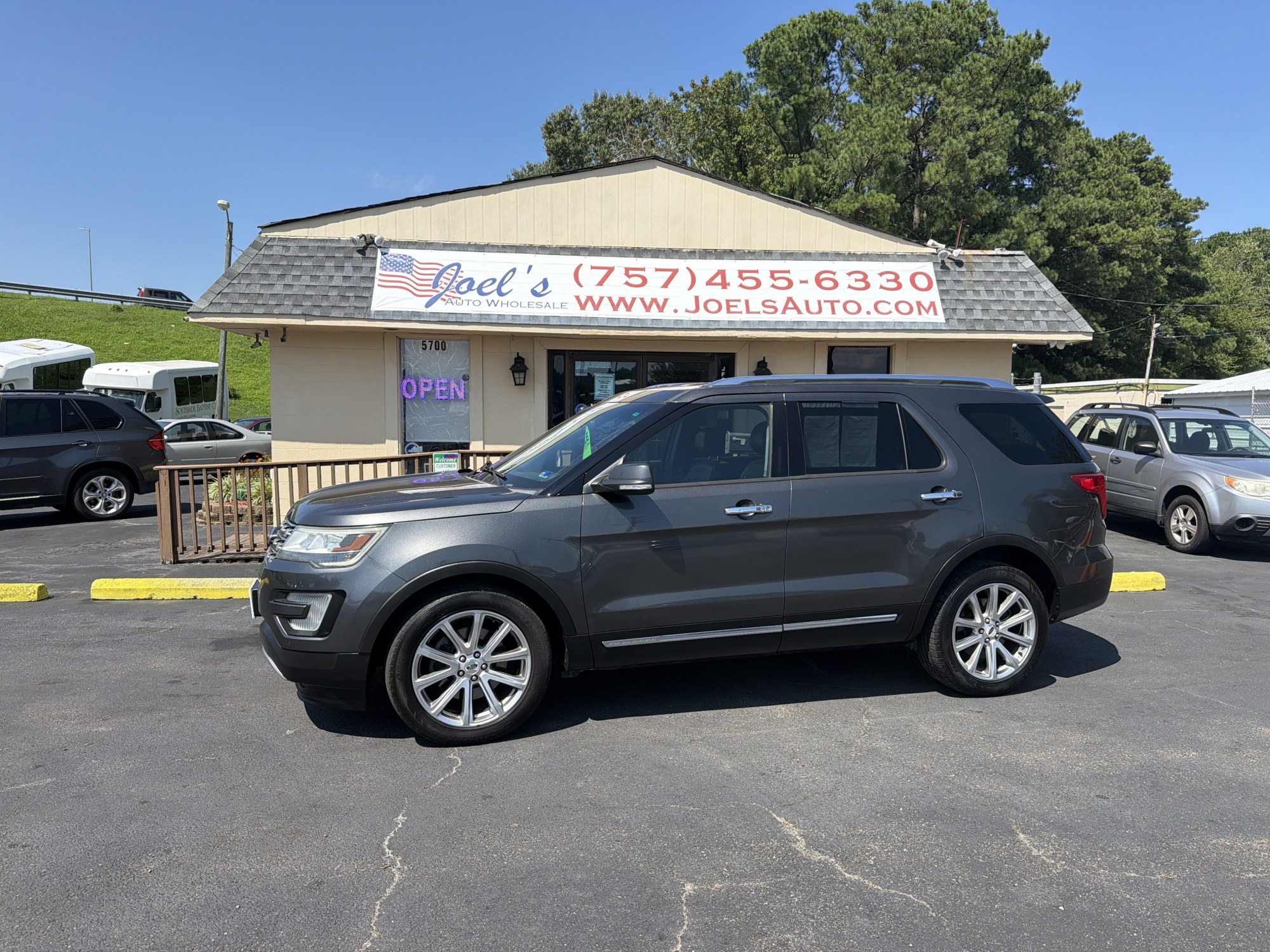 photo of 2016 Ford Explorer Limited 4WD