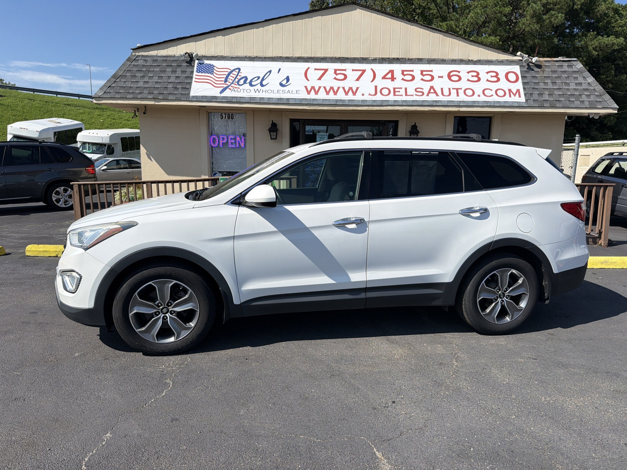 photo of 2014 Hyundai Santa Fe GLS AWD