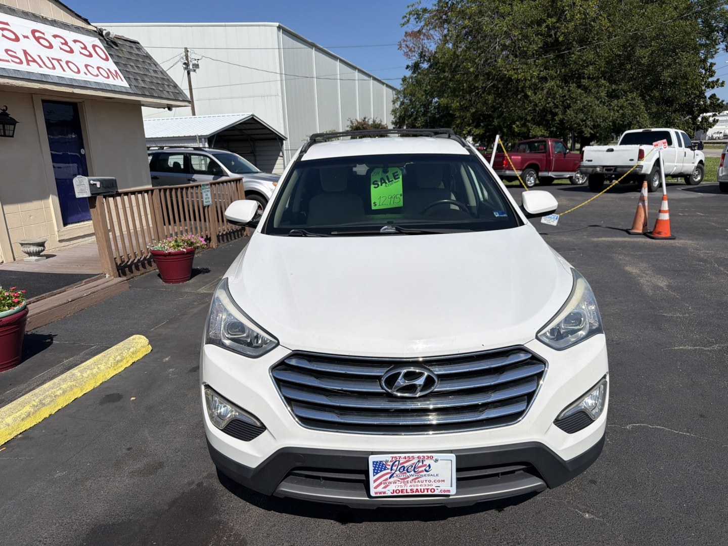 2014 WHITE Hyundai Santa Fe GLS AWD (KM8SMDHF8EU) with an 3.3L V6 DOHC 24V engine, 6A transmission, located at 5700 Curlew Drive, Norfolk, VA, 23502, (757) 455-6330, 36.841885, -76.209412- Photo#4