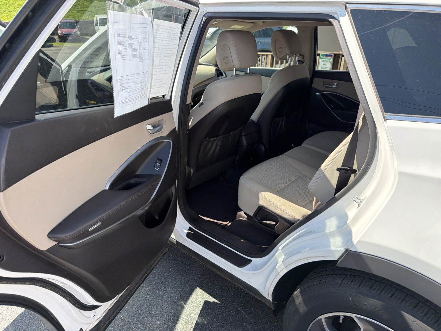 2014 WHITE Hyundai Santa Fe GLS AWD (KM8SMDHF8EU) with an 3.3L V6 DOHC 24V engine, 6A transmission, located at 5700 Curlew Drive, Norfolk, VA, 23502, (757) 455-6330, 36.841885, -76.209412- Photo#7