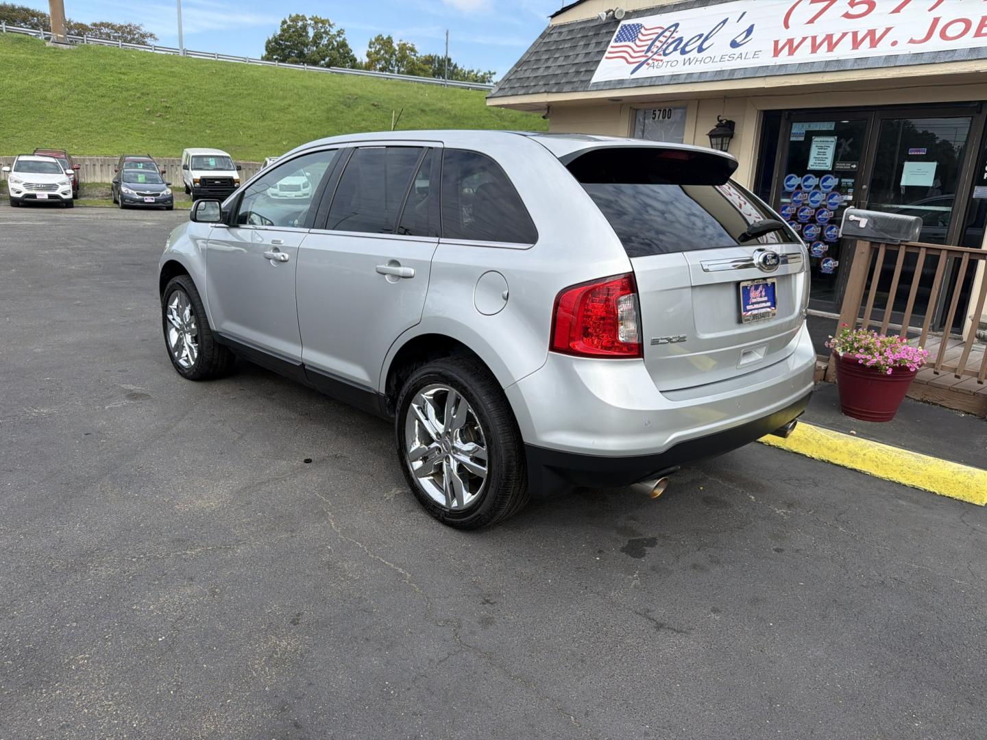 2013 Silver Ford Edge Limited AWD (2FMDK4KC5DB) with an 3.5L V6 DOHC 24V engine, 6A transmission, located at 5700 Curlew Drive, Norfolk, VA, 23502, (757) 455-6330, 36.841885, -76.209412- Photo#1