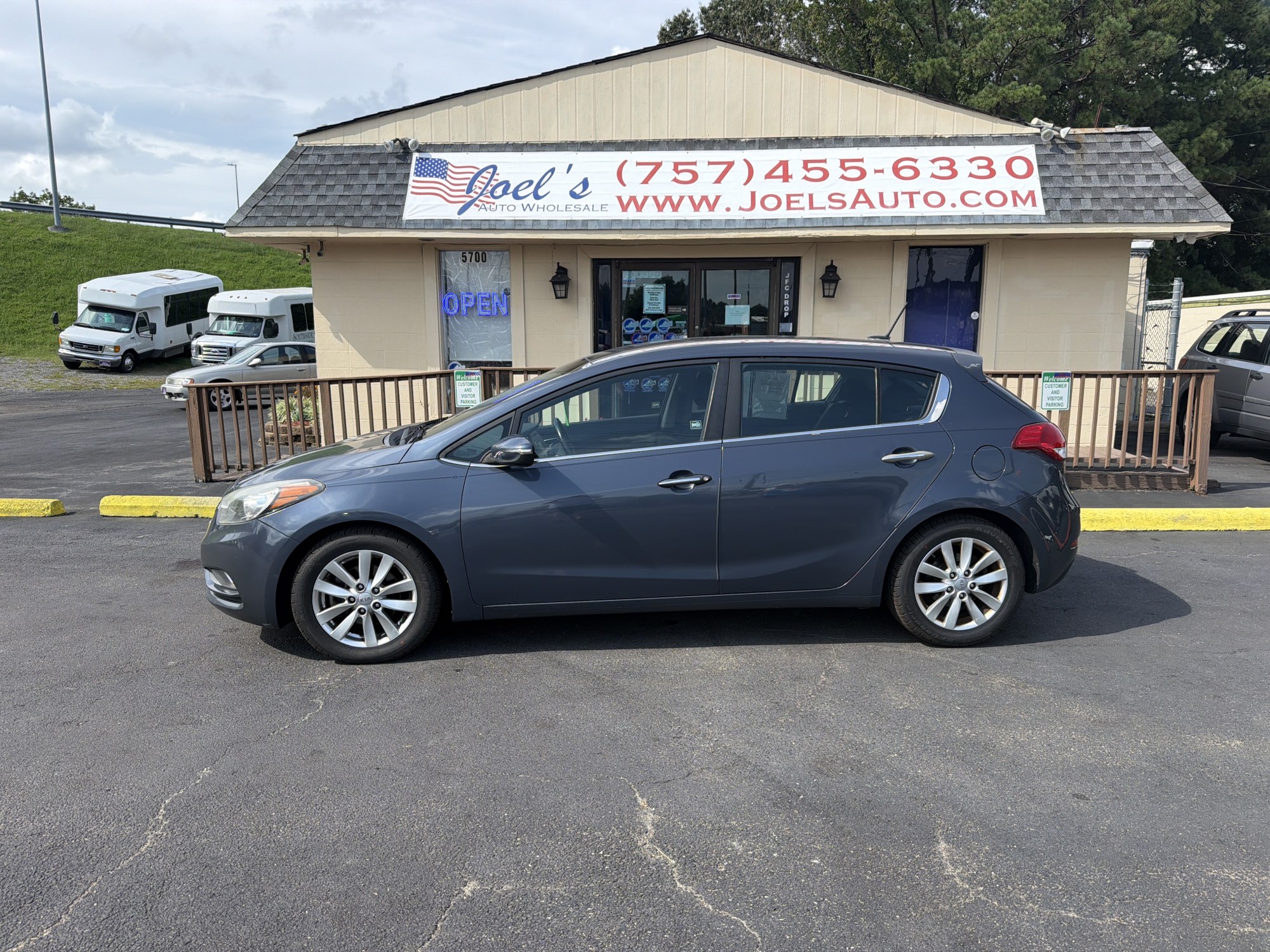 photo of 2015 Kia Forte 5-Door EX