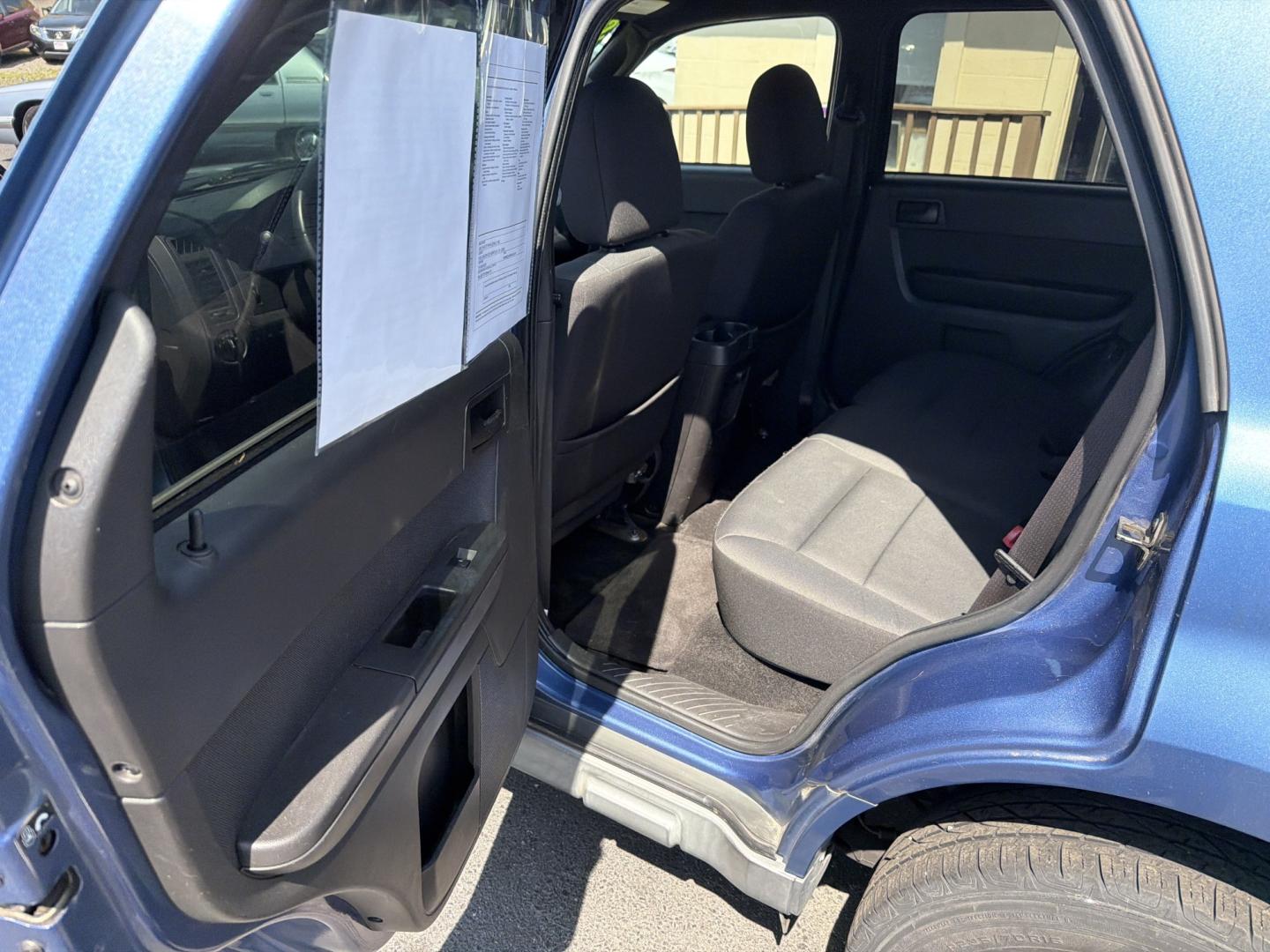 2010 Blue Ford Escape XLT FWD (1FMCU0D75AK) with an 2.5L L4 DOHC 16V engine, 6A transmission, located at 5700 Curlew Drive, Norfolk, VA, 23502, (757) 455-6330, 36.841885, -76.209412- Photo#7