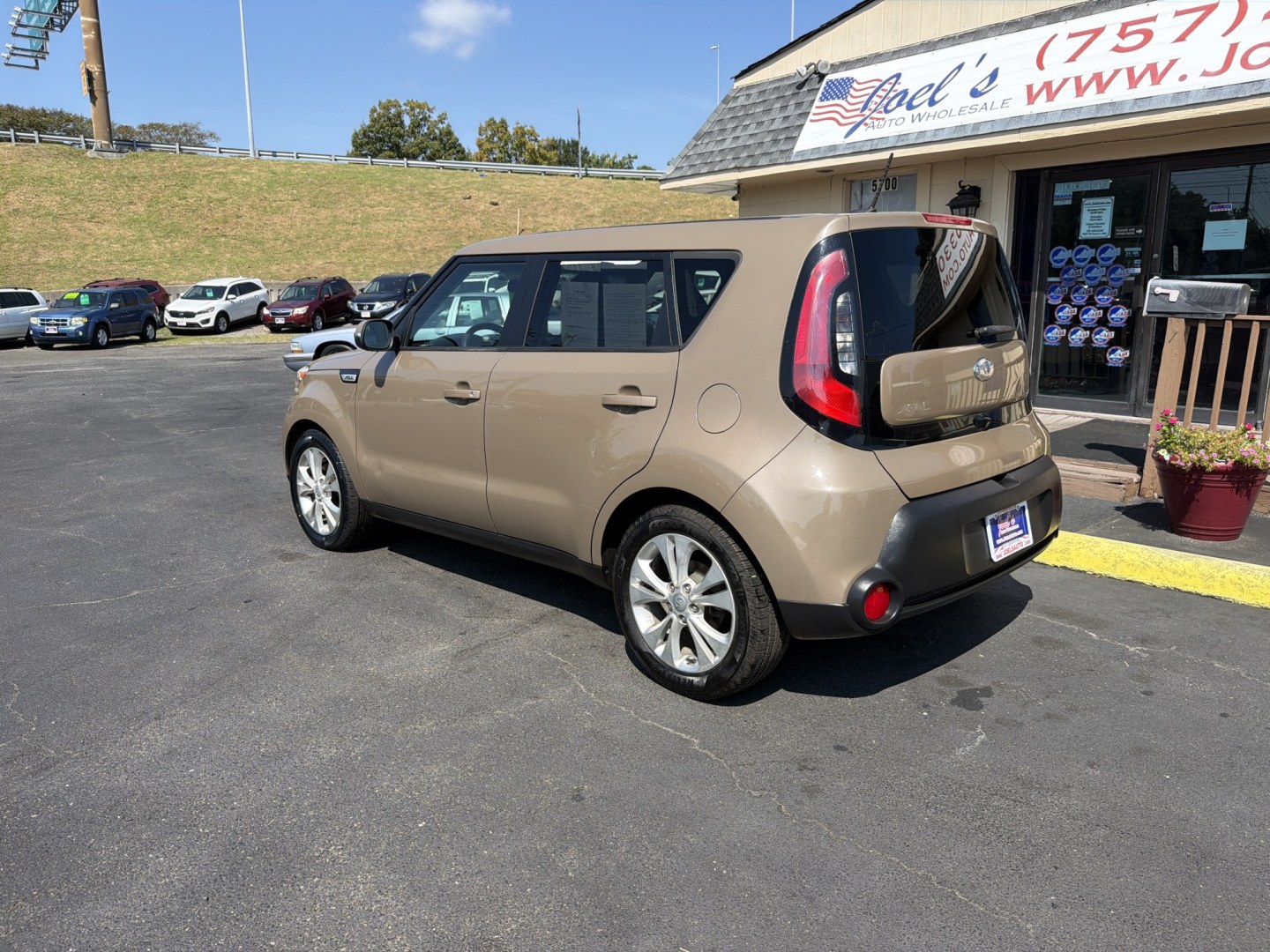 2014 Brown Kia Soul + (KNDJP3A50E7) with an 2.0L L4 DOHC 16V engine, 6A transmission, located at 5700 Curlew Drive, Norfolk, VA, 23502, (757) 455-6330, 36.841885, -76.209412- Photo#1