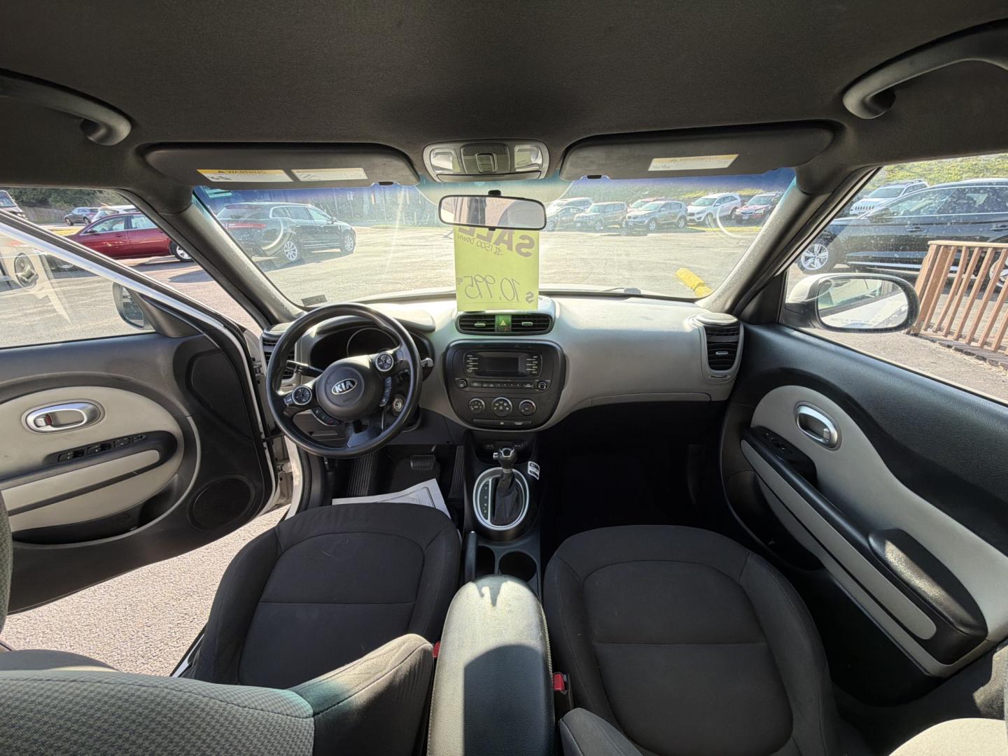 2015 White Kia Soul Base (KNDJN2A23F7) with an 1.6L L4 DOHC 16V engine, located at 5700 Curlew Drive, Norfolk, VA, 23502, (757) 455-6330, 36.841885, -76.209412- Photo#6