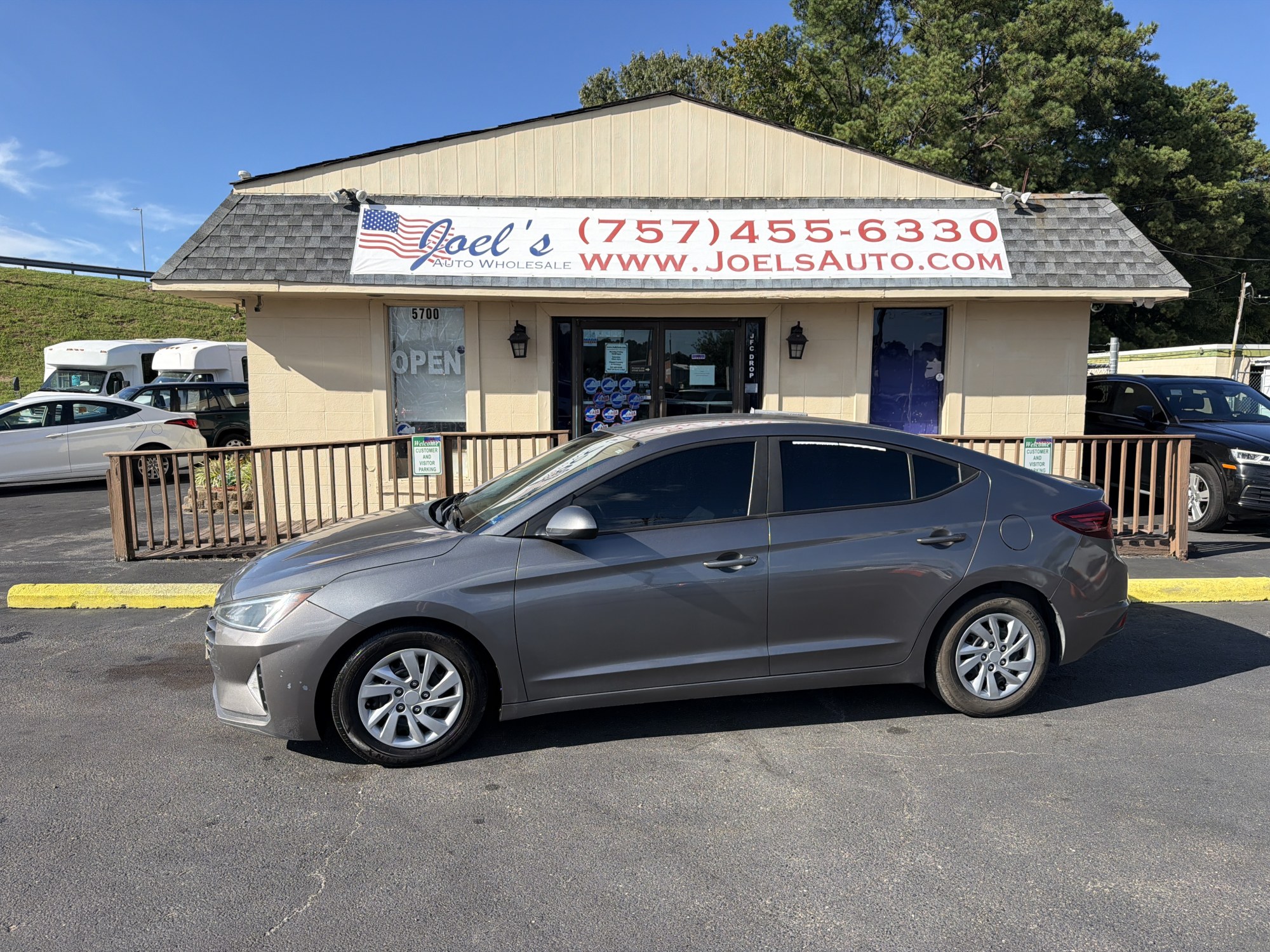 photo of 2020 Hyundai Elantra SE 6AT