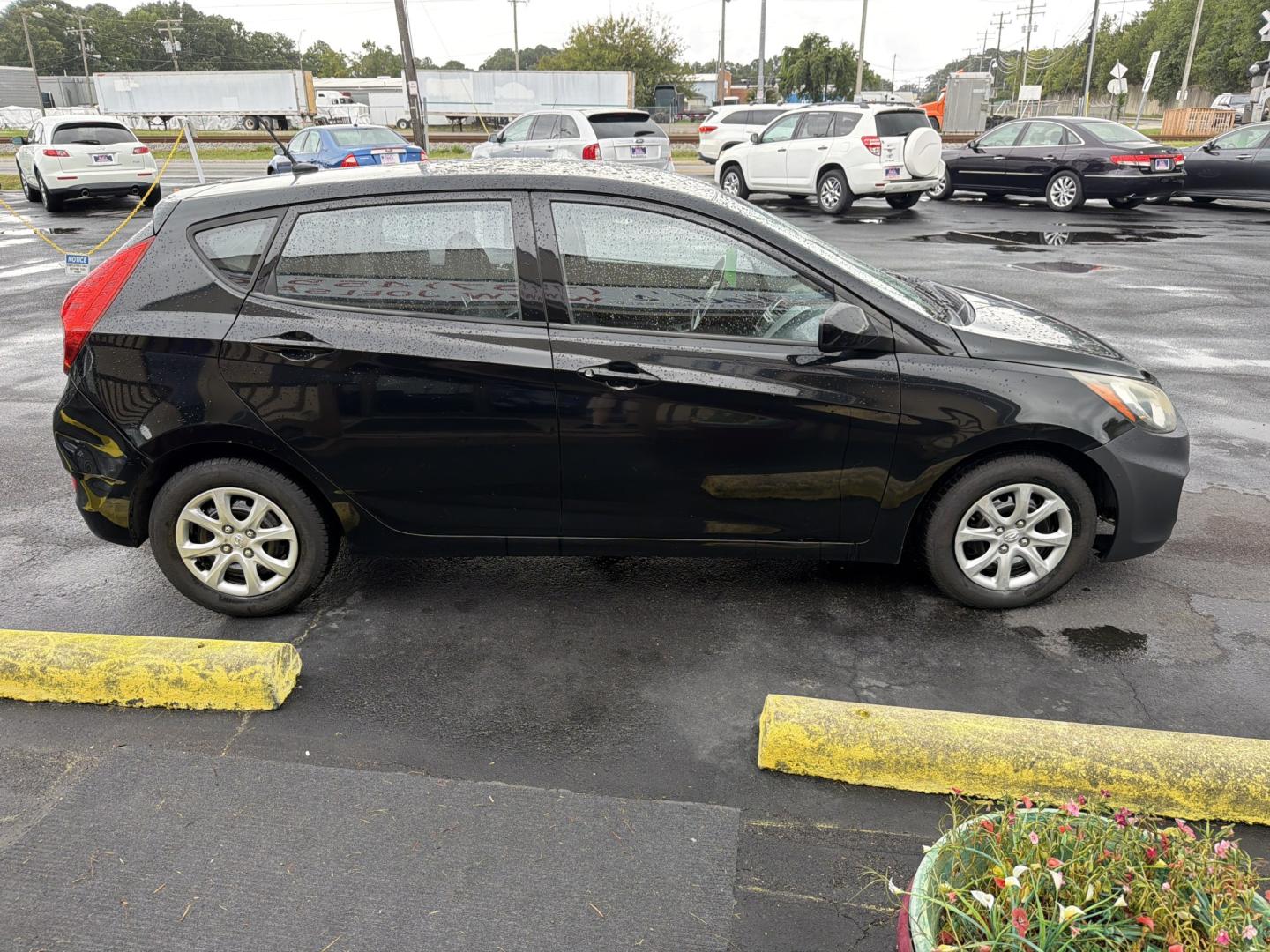 2012 Gray Hyundai Accent GS 5-Door (KMHCT5AE9CU) with an 1.6L L4 DOHC 16V engine, Automatic transmission, located at 5700 Curlew Drive, Norfolk, VA, 23502, (757) 455-6330, 36.841885, -76.209412- Photo#3