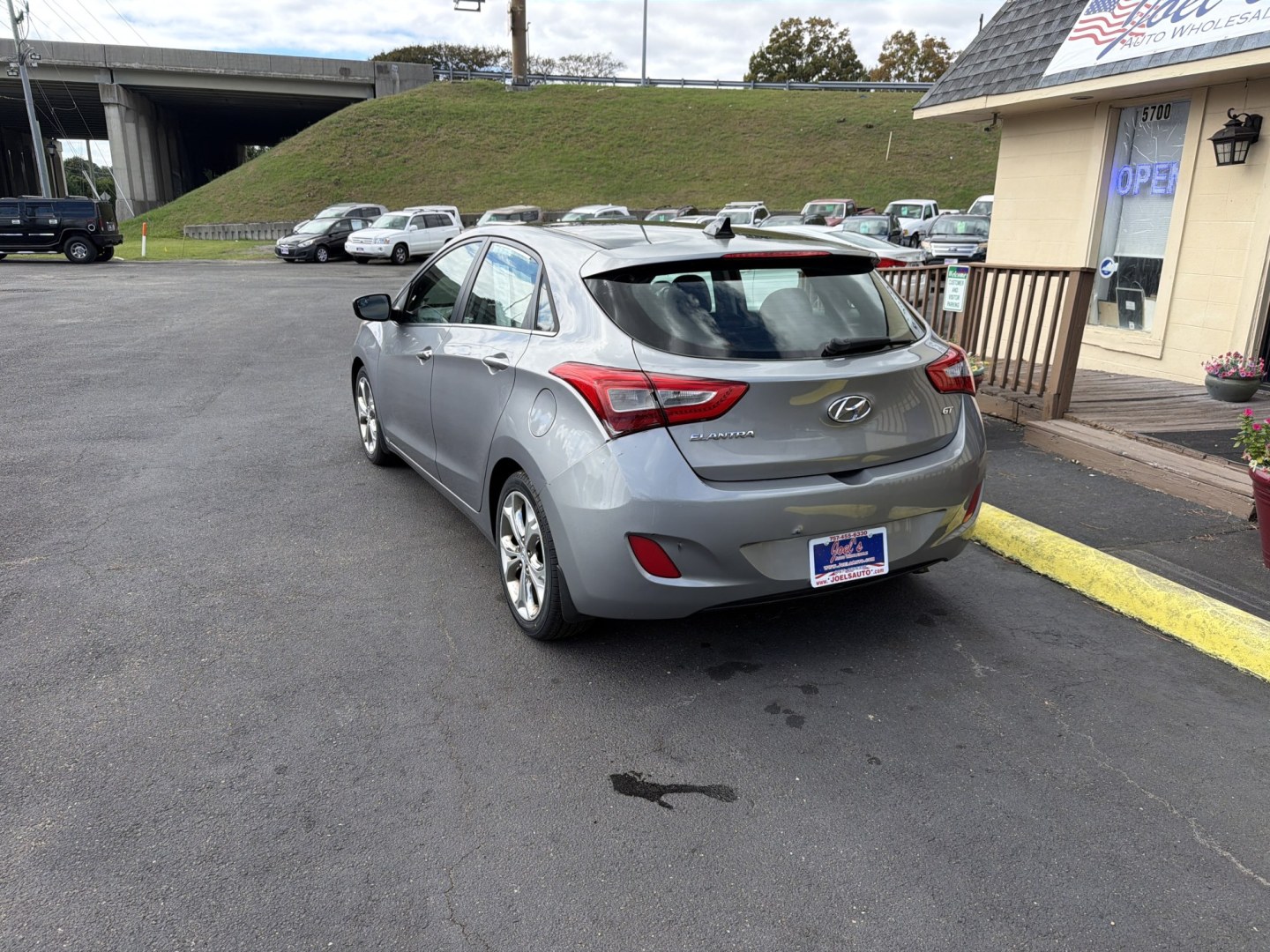 2014 Silver Hyundai Elantra GT (KMHD35LH7EU) with an 2.0L L4 16V DOHC engine, 6-Speed Manual transmission, located at 5700 Curlew Drive, Norfolk, VA, 23502, (757) 455-6330, 36.841885, -76.209412- Photo#1