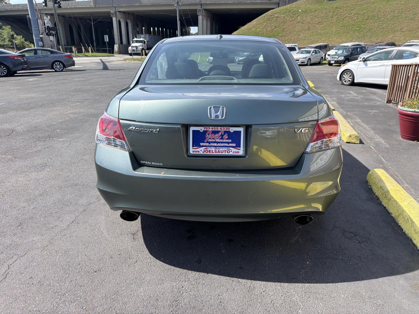 2010 Green Honda Accord EX-L V-6 Sedan AT (1HGCP3F87AA) with an 3.5L V6 SOHC 24V engine, 5A transmission, located at 5700 Curlew Drive, Norfolk, VA, 23502, (757) 455-6330, 36.841885, -76.209412 - Buy Here, Pay Here auto loans Quality Used Cars Norfolk VA No Credit Check auto financing- Photo#2