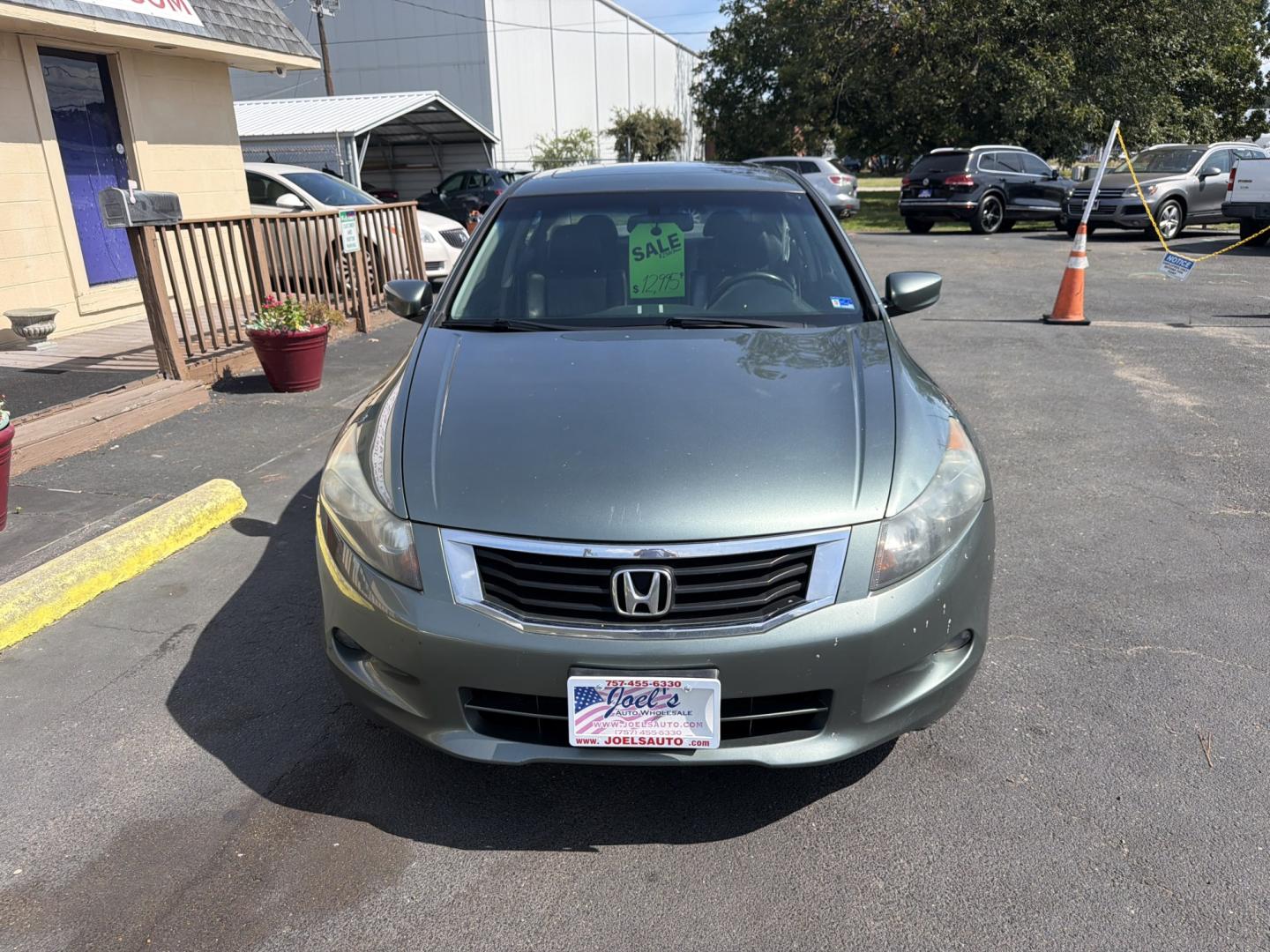 2010 Green Honda Accord EX-L V-6 Sedan AT (1HGCP3F87AA) with an 3.5L V6 SOHC 24V engine, 5A transmission, located at 5700 Curlew Drive, Norfolk, VA, 23502, (757) 455-6330, 36.841885, -76.209412 - Buy Here, Pay Here auto loans Quality Used Cars Norfolk VA No Credit Check auto financing- Photo#4