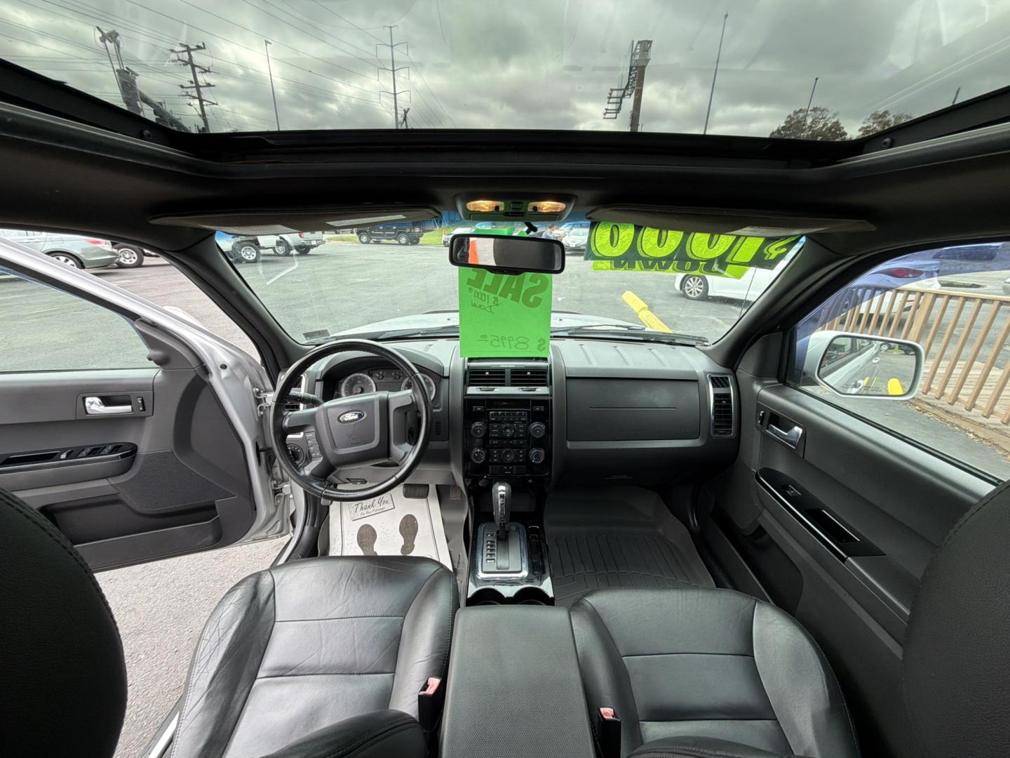 2008 Silver Ford Escape Limited 4WD (1FMCU94158K) with an 3.0L V6 DOHC 24V engine, 4A OD transmission, located at 5700 Curlew Drive, Norfolk, VA, 23502, (757) 455-6330, 36.841885, -76.209412 - Buy Here, Pay Here auto loans Quality Used Cars Norfolk VA No Credit Check auto financing- Photo#6