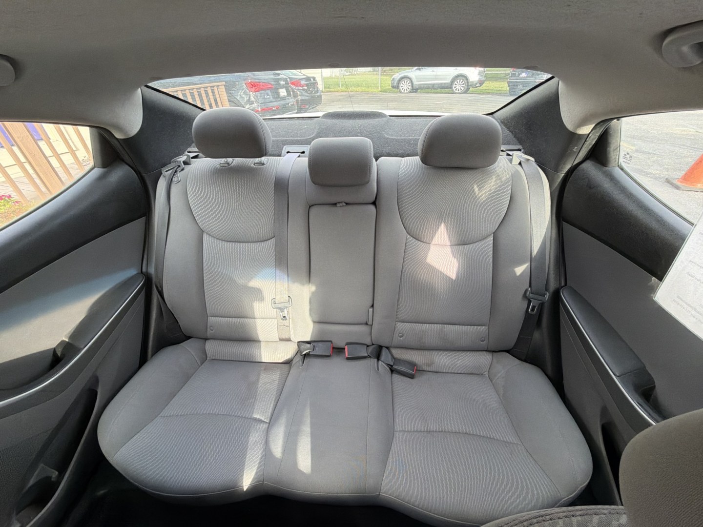 2015 WHITE Hyundai Elantra Limited (5NPDH4AE7FH) with an 1.8L L4 DOHC 16V engine, 6A transmission, located at 5700 Curlew Drive, Norfolk, VA, 23502, (757) 455-6330, 36.841885, -76.209412- Photo#8