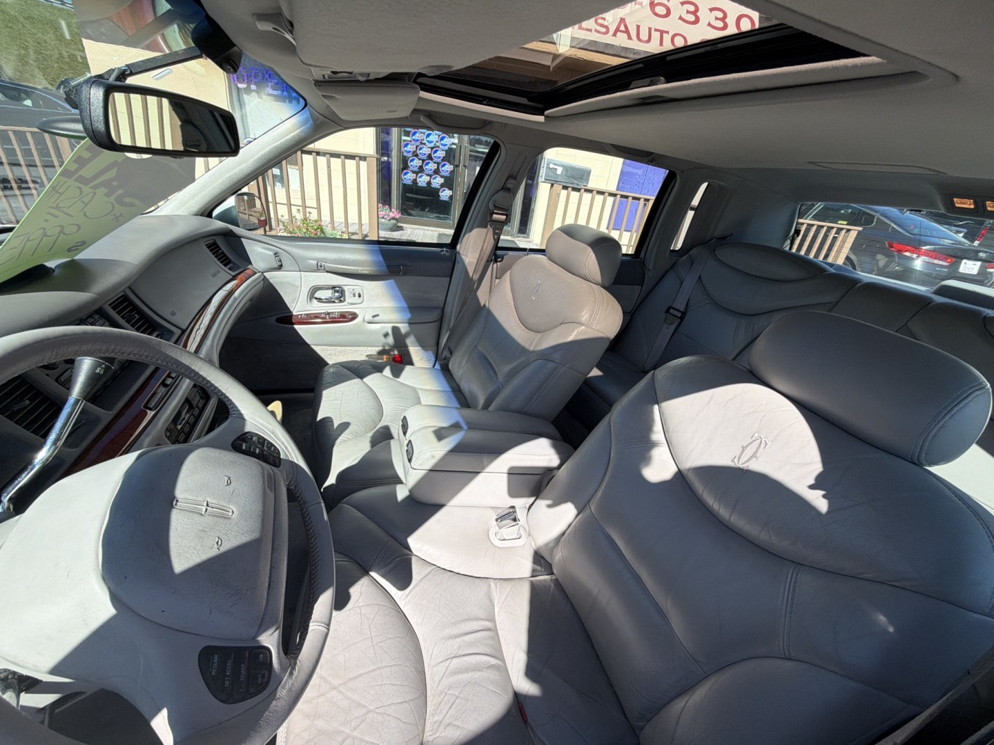 1996 Silver Lincoln Town Car Cartier (1LNLM83W2TY) with an 4.6L V8 SOHC 16V engine, 4A OD transmission, located at 5700 Curlew Dr., Norfolk, VA, 23502, (703) 554-4373, 36.841885, -76.209412- Photo#9