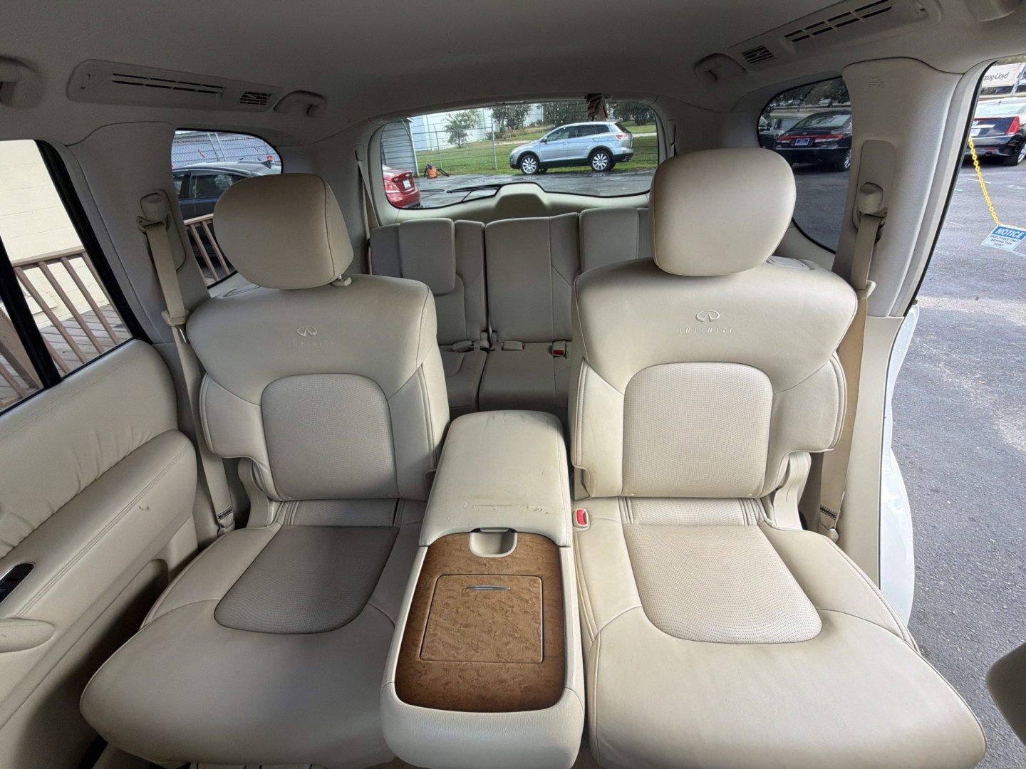 2012 WHITE Infiniti QX56 4WD (JN8AZ2NEXC9) with an 5.6L V8 DOHC 32V engine, 5-Speed Automatic transmission, located at 5700 Curlew Drive, Norfolk, VA, 23502, (757) 455-6330, 36.841885, -76.209412- Photo#8