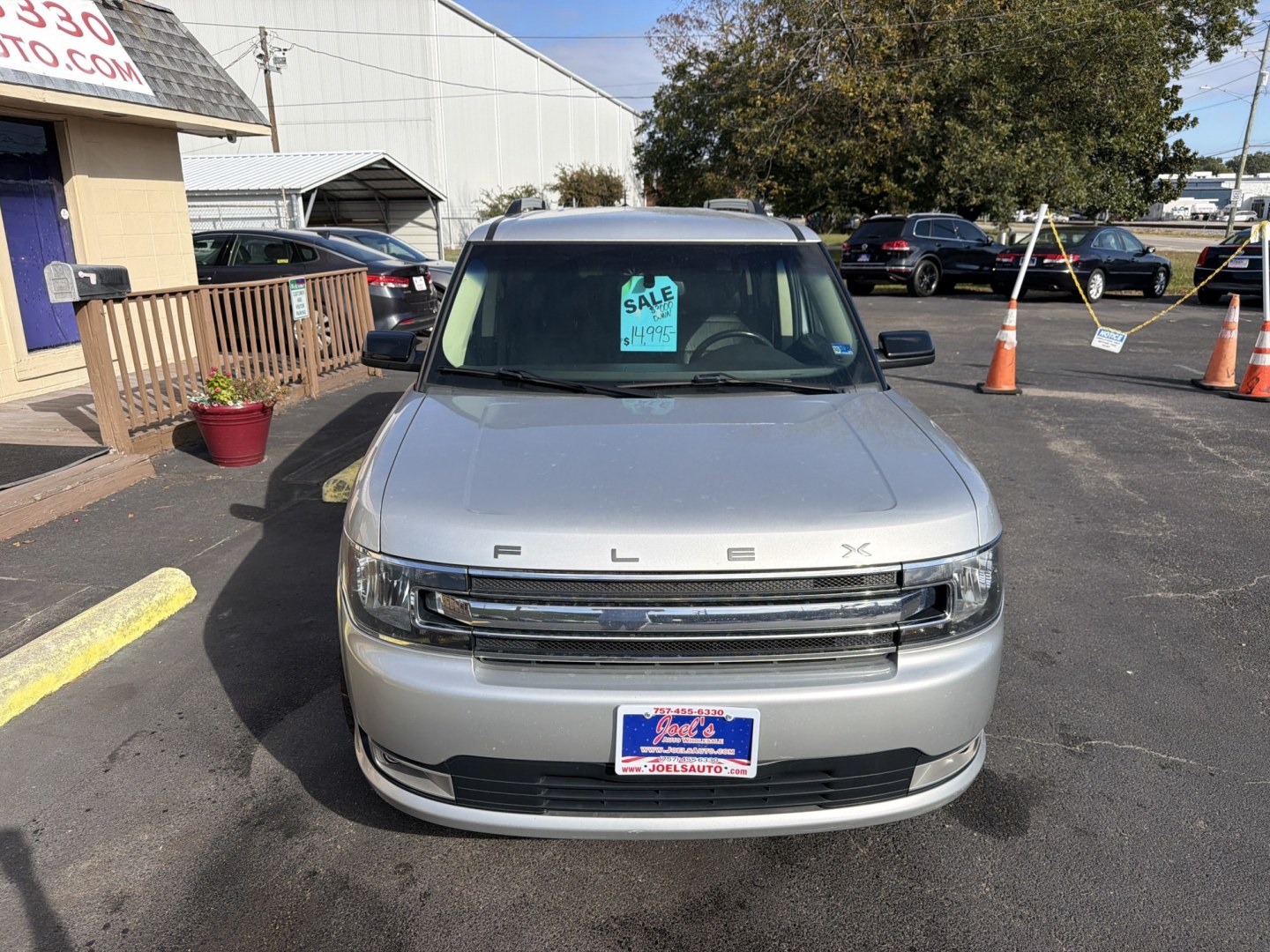2014 Silver Ford Flex SEL FWD (2FMGK5C80EB) with an 3.5L V6 DOHC 24V engine, 6-Speed Automatic Overdrive transmission, located at 5700 Curlew Dr., Norfolk, VA, 23502, (703) 554-4373, 36.841885, -76.209412- Photo#4