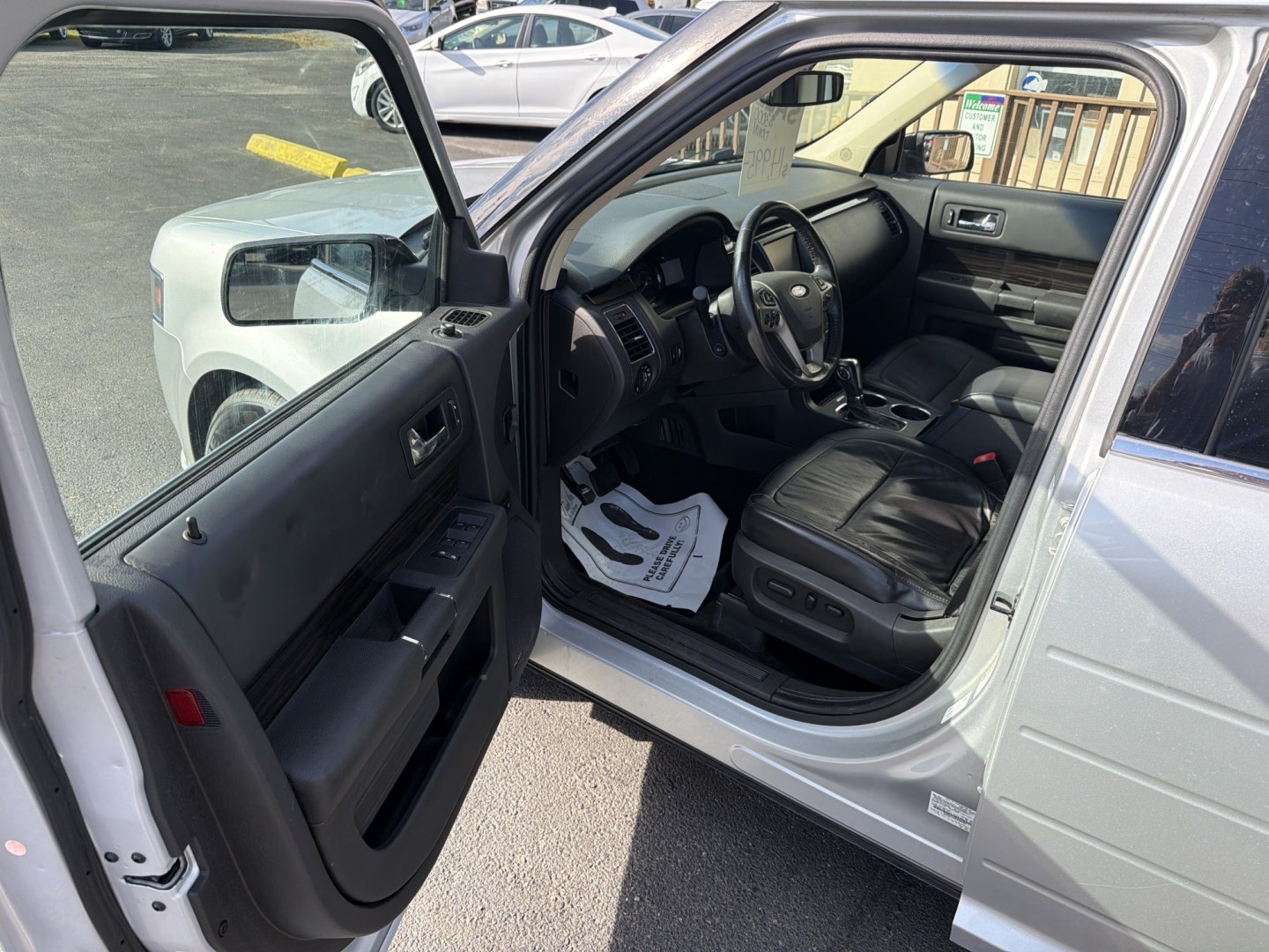 2014 Silver Ford Flex SEL FWD (2FMGK5C80EB) with an 3.5L V6 DOHC 24V engine, 6-Speed Automatic Overdrive transmission, located at 5700 Curlew Dr., Norfolk, VA, 23502, (703) 554-4373, 36.841885, -76.209412- Photo#5